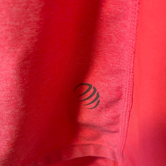 MPG 3/4 Zip Performance Shirt - L - Cute Pleated Back - Super Flattering - Picture 3 of 5